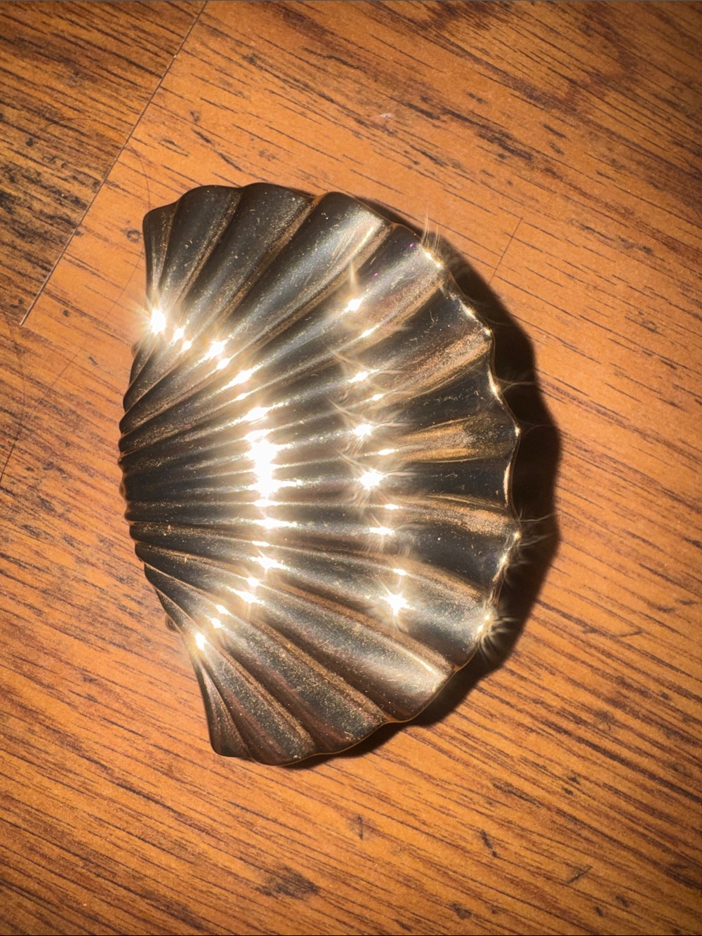 XXL Gold Shell-Shaped Hair Clip 1.3